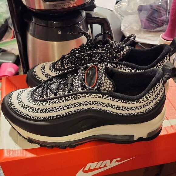 Nike Air Max 97 SE SAFARI PHANTOM Black and White Sneakers SIZE 6EUC IN OG BOX - Picture 1 of 6